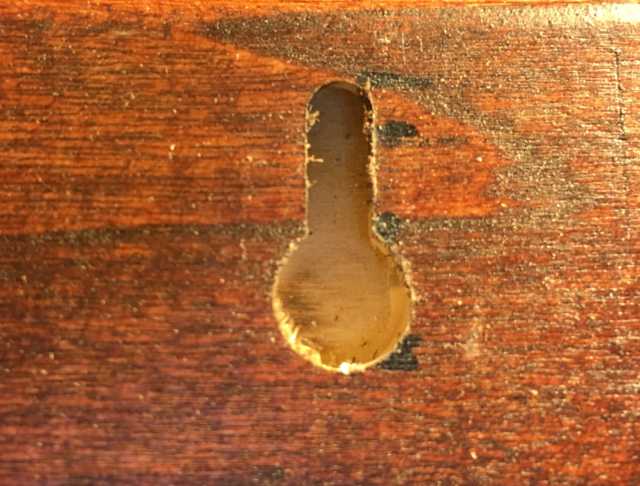 Keyhole closeup for Hanging